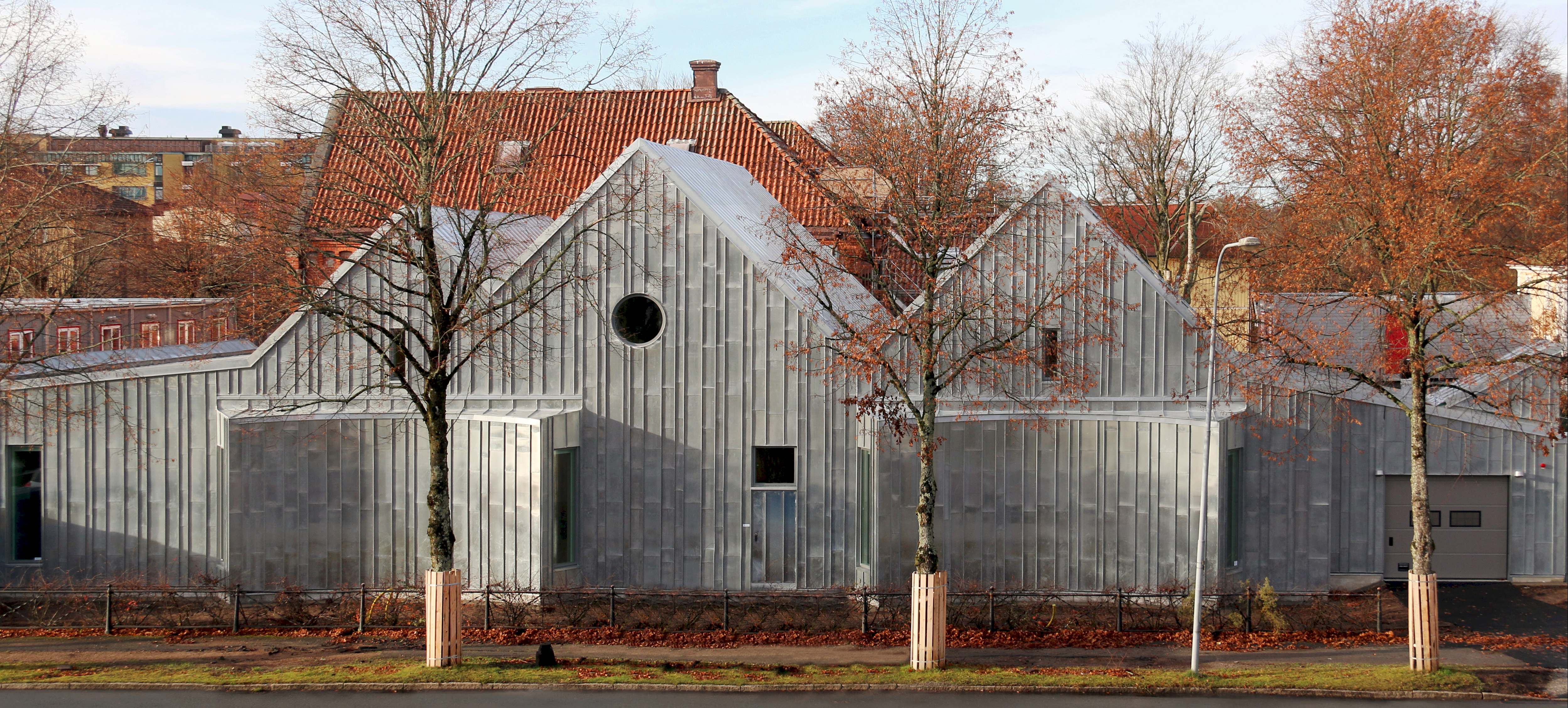 Tengbom prisas för tingsrätt