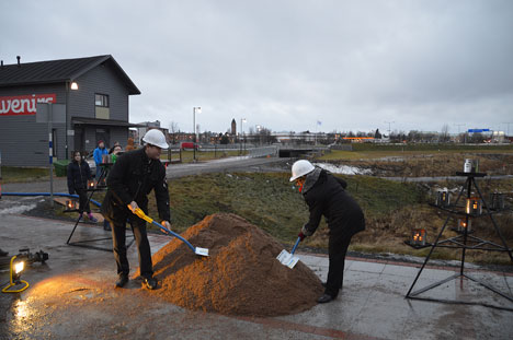 Spaden i marken för Barents center