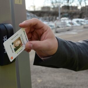 Börjar ta ut kontrollavgifter