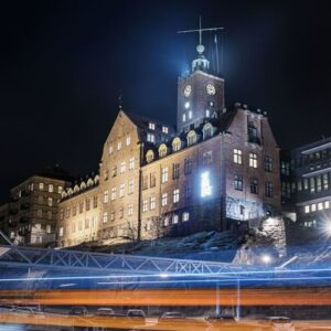 Serneke omorganiserar i ledningsgruppen