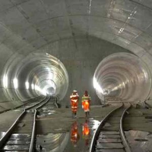Världens längsta tågtunnel invigd