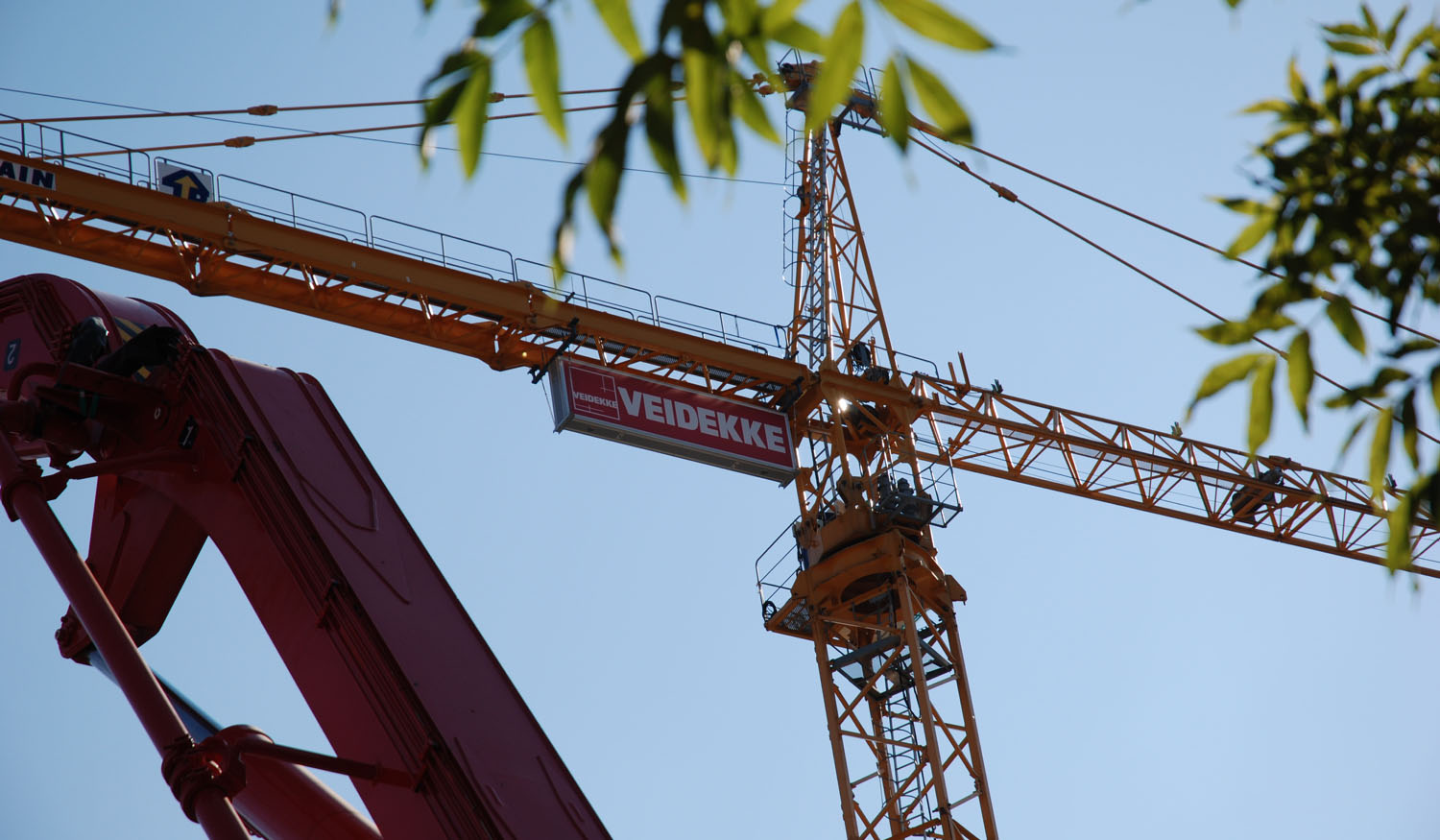 Veidekke omorganiserar och byter vd