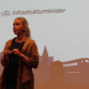 Regeringen prickas av KU