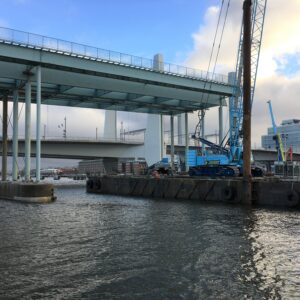 Misslyckad sprängning av gamla bron – farled avstängd