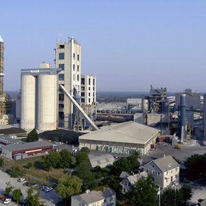 Regeringen förlänger Cementas tillstånd tillfälligt