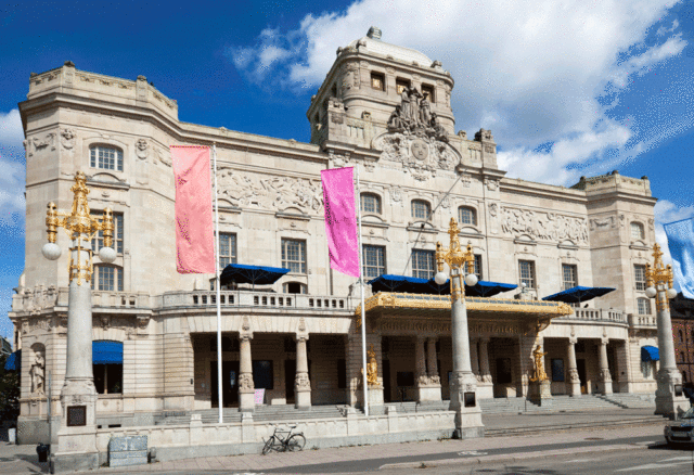 Får uppdraget att renovera Dramaten