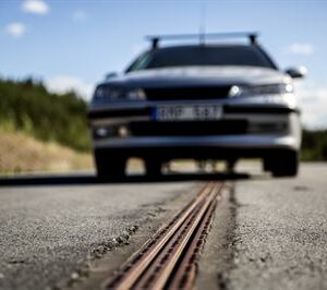 Två lösningar för elväg testas