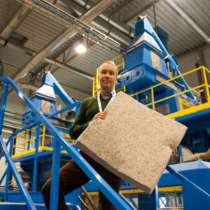 Gamla tidningar är nyheter i isoleringsbranschen