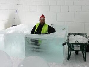 Hett att bygga kallt hotell