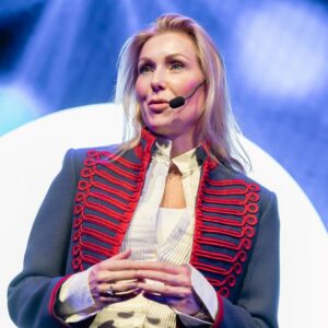 ”Snittlönen för dem längst ner är 20 kronor”