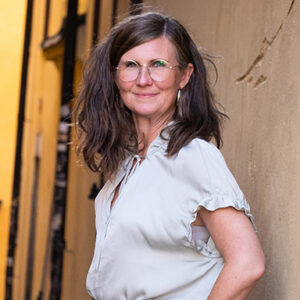 Stenevi andra bostadsministern som avgår i förtid