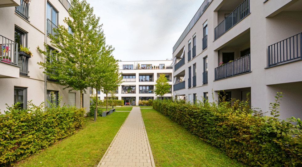 Fler nya än begagnade bostadsrätter till salu