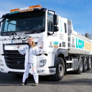 Knyter åkerier till Loop Rocks