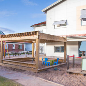 ”Plåster på ett sår som består av betong som inte är torr”