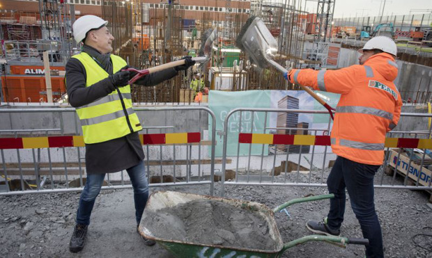 Spadtag för högsta kontorshuset