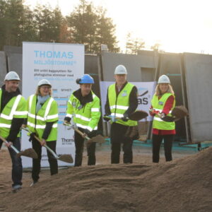 Första spadtaget för nya betongfabriken