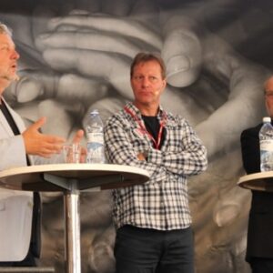 Vill sänka hindren in på bomarknaden