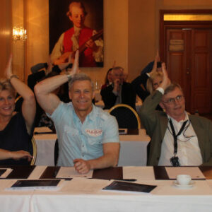 Byggcheferna utmanar it-hajarna