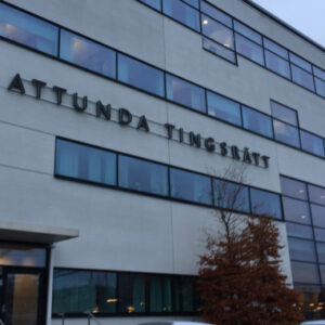 Rättegång inställd efter häktning