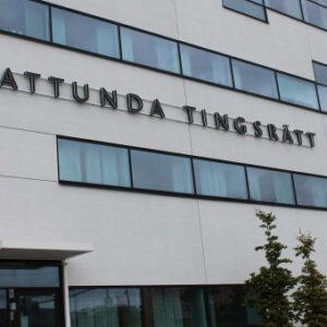 Döms att betala skadestånd på 27 miljoner