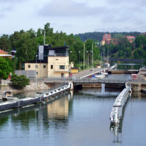 Två års försening och en miljard dyrare
