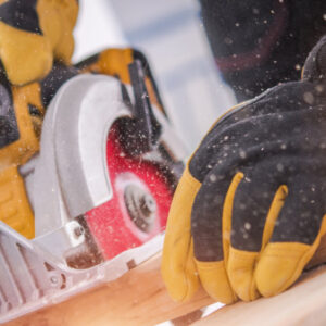 Varannan byggarbetare slarvar med skyddsutrustningen