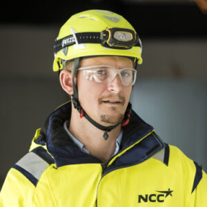 Är med och utser sin efterträdare