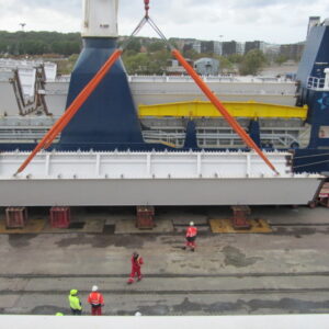 Första leveransen av stålet till Hisingsbron