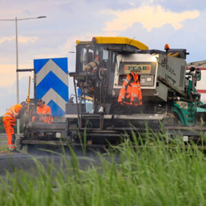 Peab växlar upp i Norden