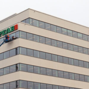 Peab drar tillbaka utdelningsförslag