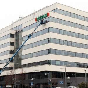 Peab flyttar in i egna kvarter