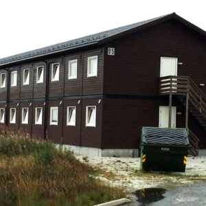 Etablerar bostäder för flyktingar