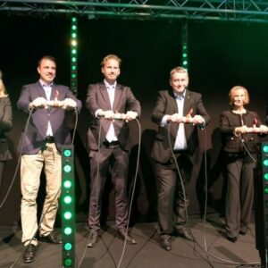 Elektriskt första spadtag för forskningsanläggning