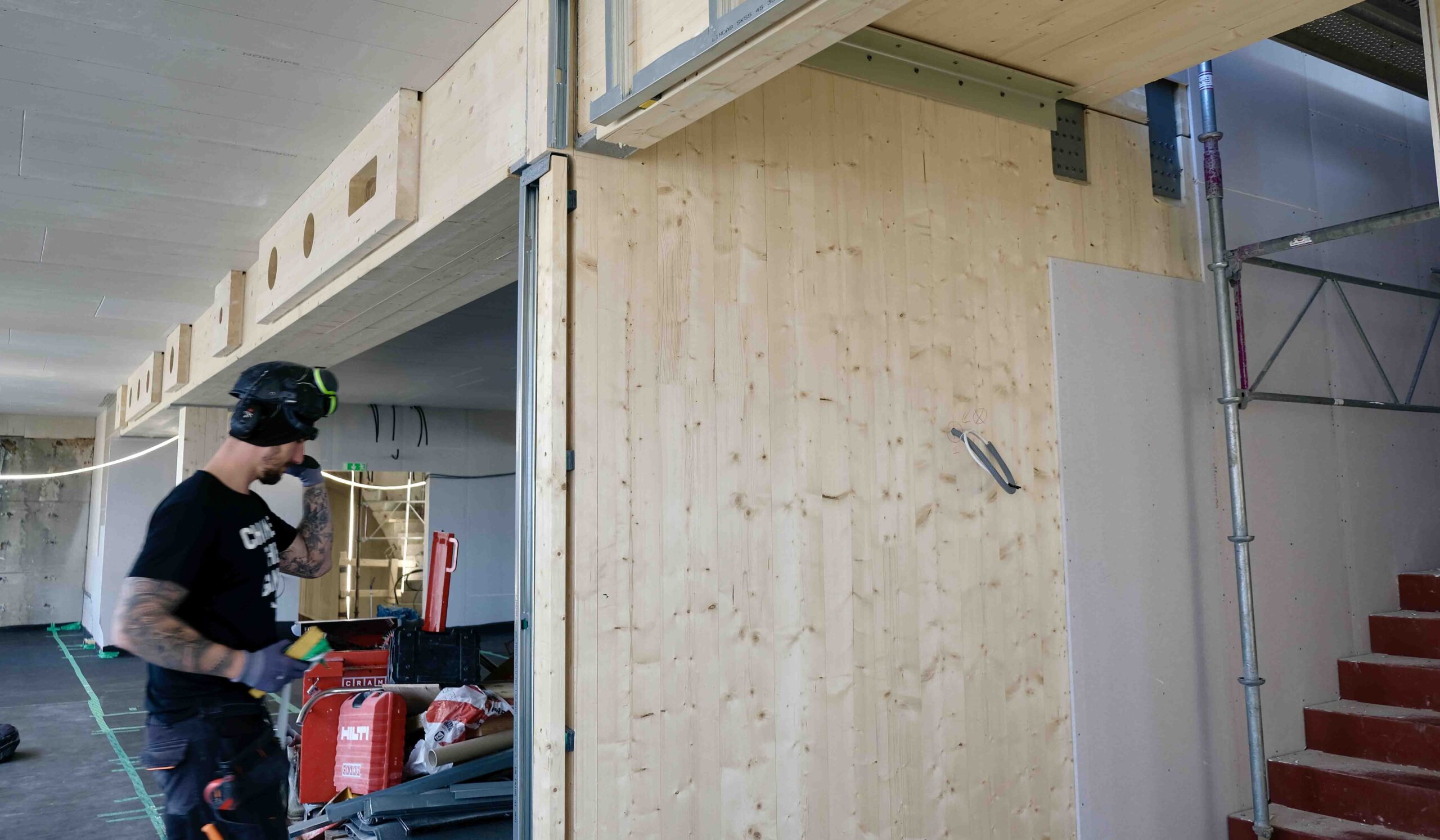 Flera förklaringar till att träpriset ökar lavinartat