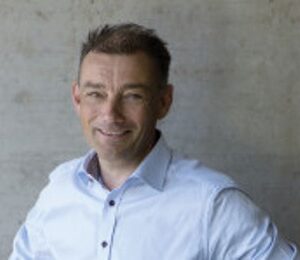 Tidigare vd lämnar styrelsen