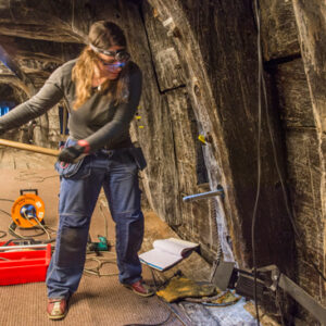 Det bultar och bankar ombord