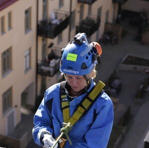 Byggvärlden testar fasadklättring