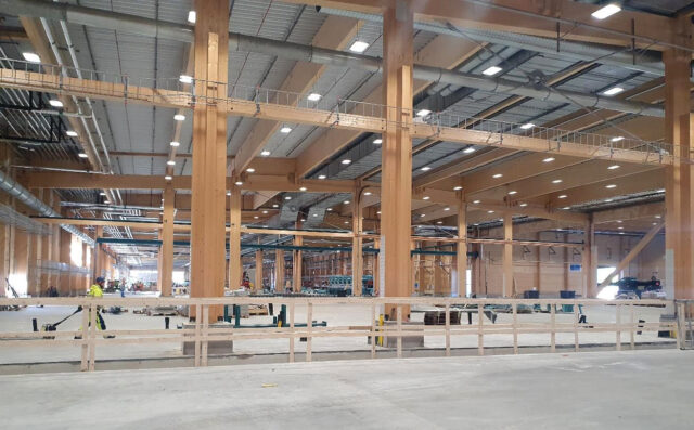 Här byggs Nordens största fabrik i KL-trä