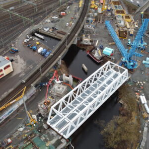 Gullbergsbron på plats i Olskroken