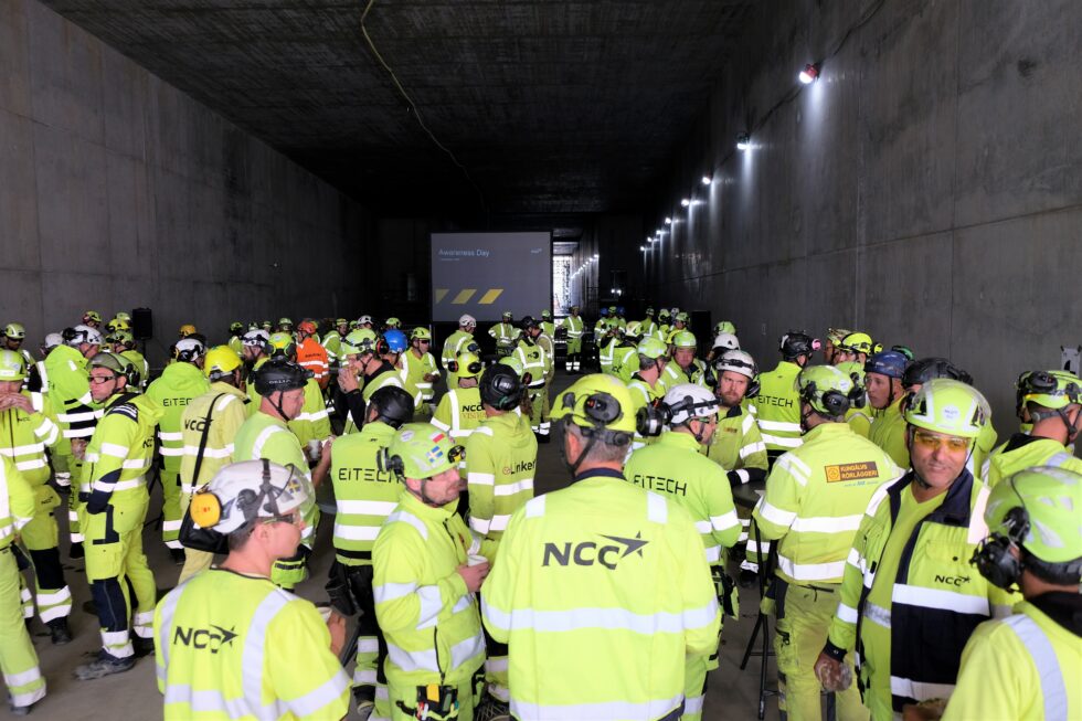 Arbetet stoppades tillfälligt under NCC:s Awareness day på onsdagen. Bilden är från Västlänkens Centralenetapp. Foto: Henrik Ekberg