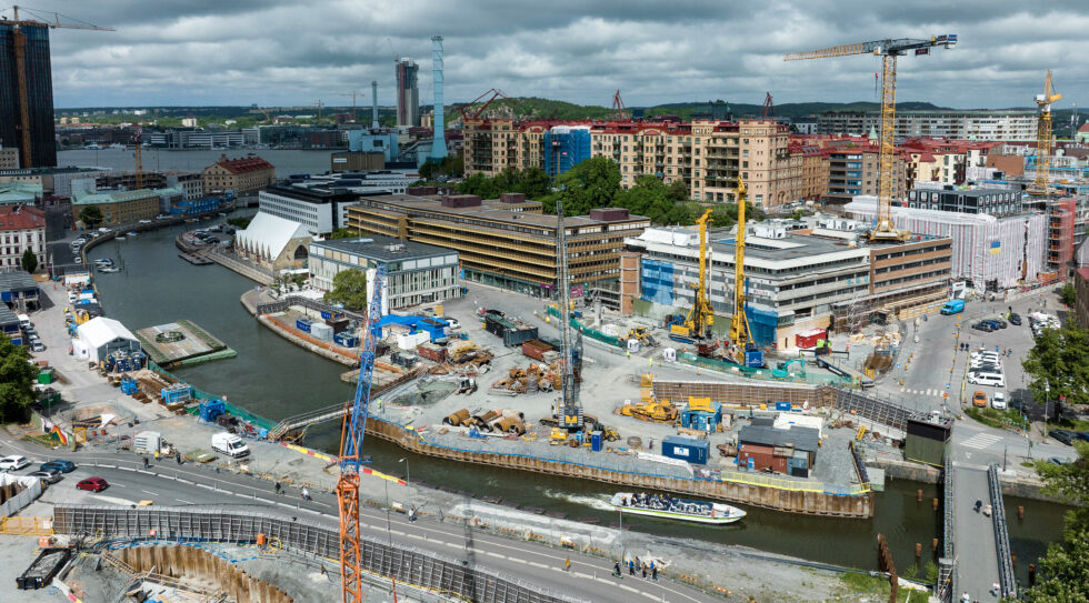 Deletapp Haga omfattar 1 700 meter tunnel varav 250 meter betongtunnel i jord och lera samt en ny underjordisk station i Haga.