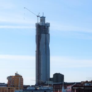 Byggnads stämmer underentreprenör vid Karlatornet