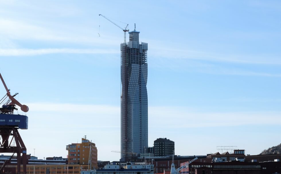 Karlatornet närmar sig sin fulla höjd på 246 meter. Foto: Henrik Ekberg