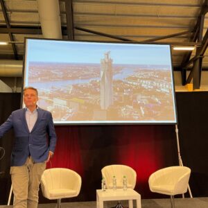 Byggmässan är i gång – Ola Serneke om att sälja sin bebis