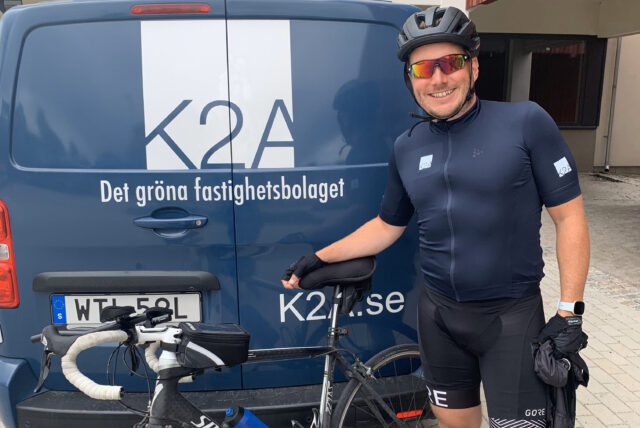 K2A-chefen cyklar 230 mil på semestern