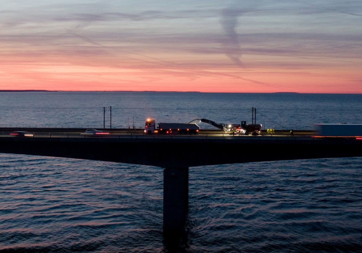 Ska lägga 15 000 ton asfalt på Öresundsbron