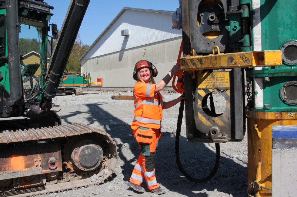 Josefin Malmberg, Peab, vid pålkranen.