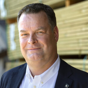 ”Därför behöver Sveriges kommuner bygga fler skolor i trä”