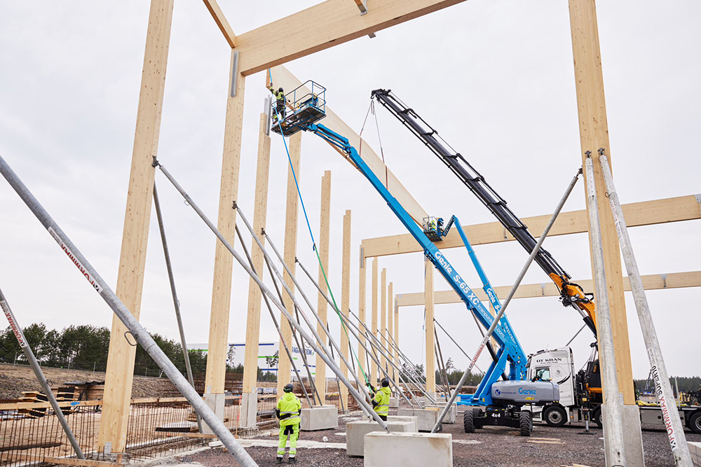 Stora byggprojekt lyfter försäljningen av limträ