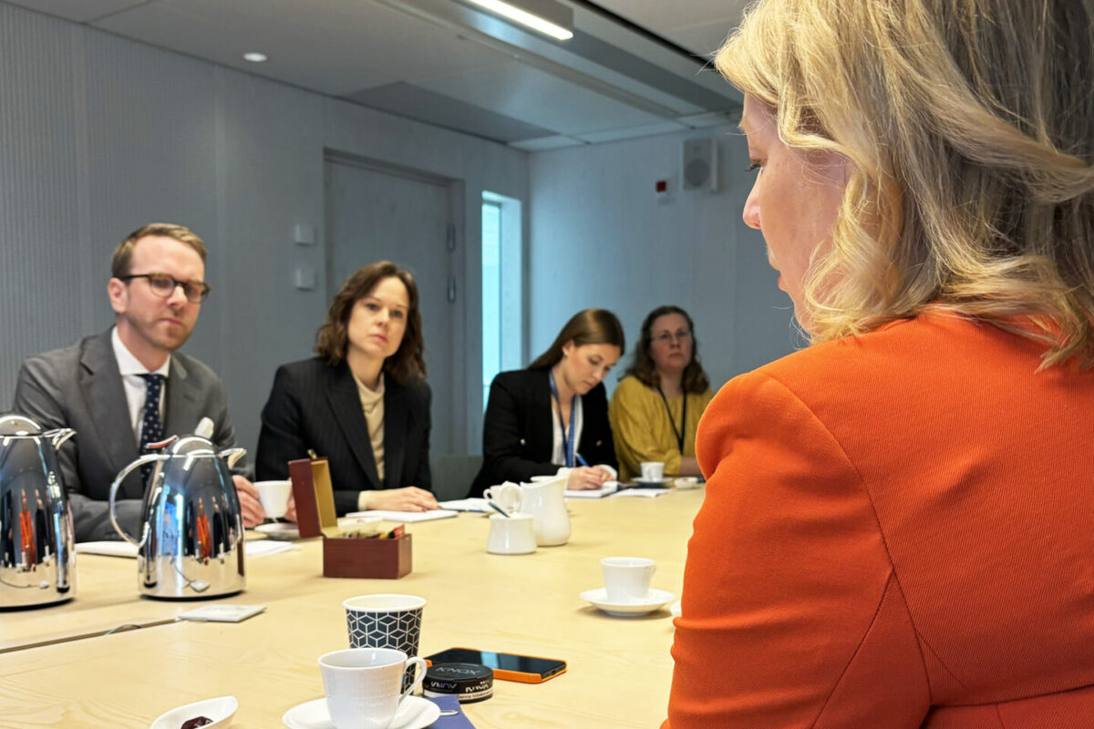 I går mötte branschen regeringen om byggkrisen. Foto: Byggföretagen